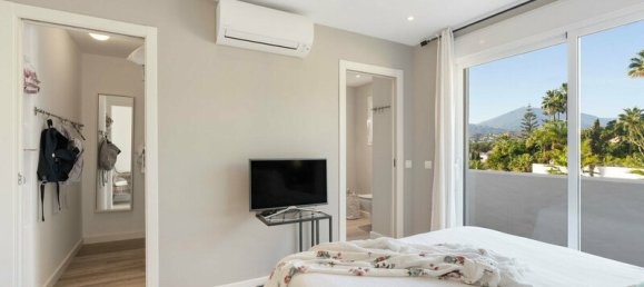 3 bedrooms Townhouse in Marbella, Spain No. 121202 10