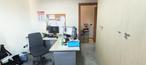 Apartamento de 4 dormitorios en Pomigliano d'Arco, Italy No. 381349 8