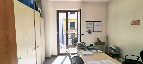 Apartamento de 4 dormitorios en Pomigliano d'Arco, Italy No. 381349 7