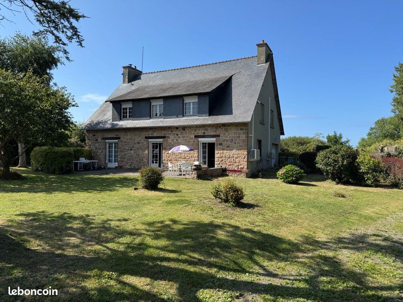 5 bedrooms House in Trevou-Treguignec, France No. 284612