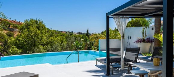 7 bedrooms Villa in Marbella, Spain No. 29890 5