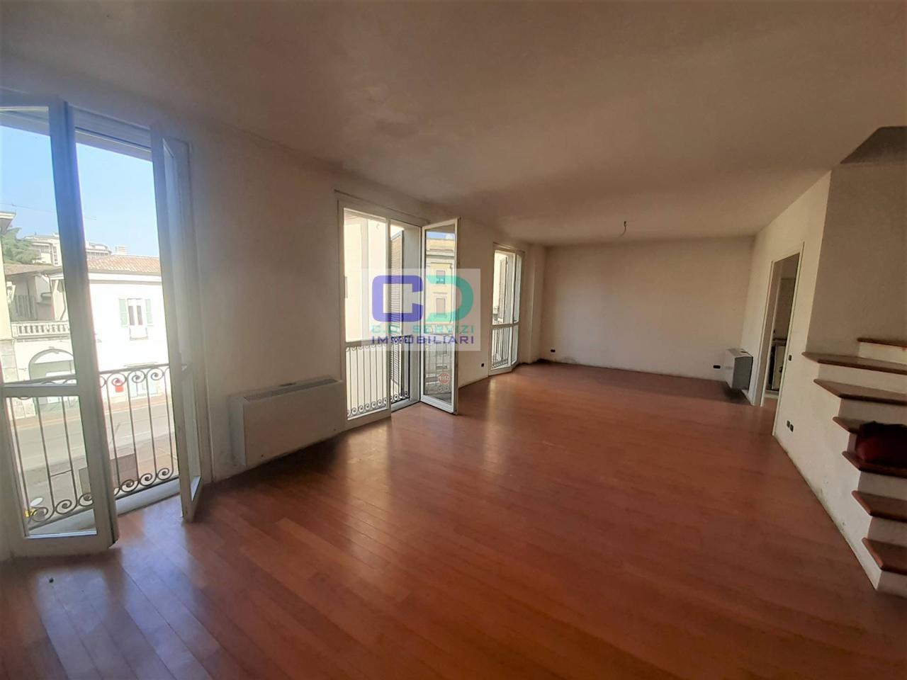 4 rooms Duplex in Cassano d'Adda, Italy No. 229374