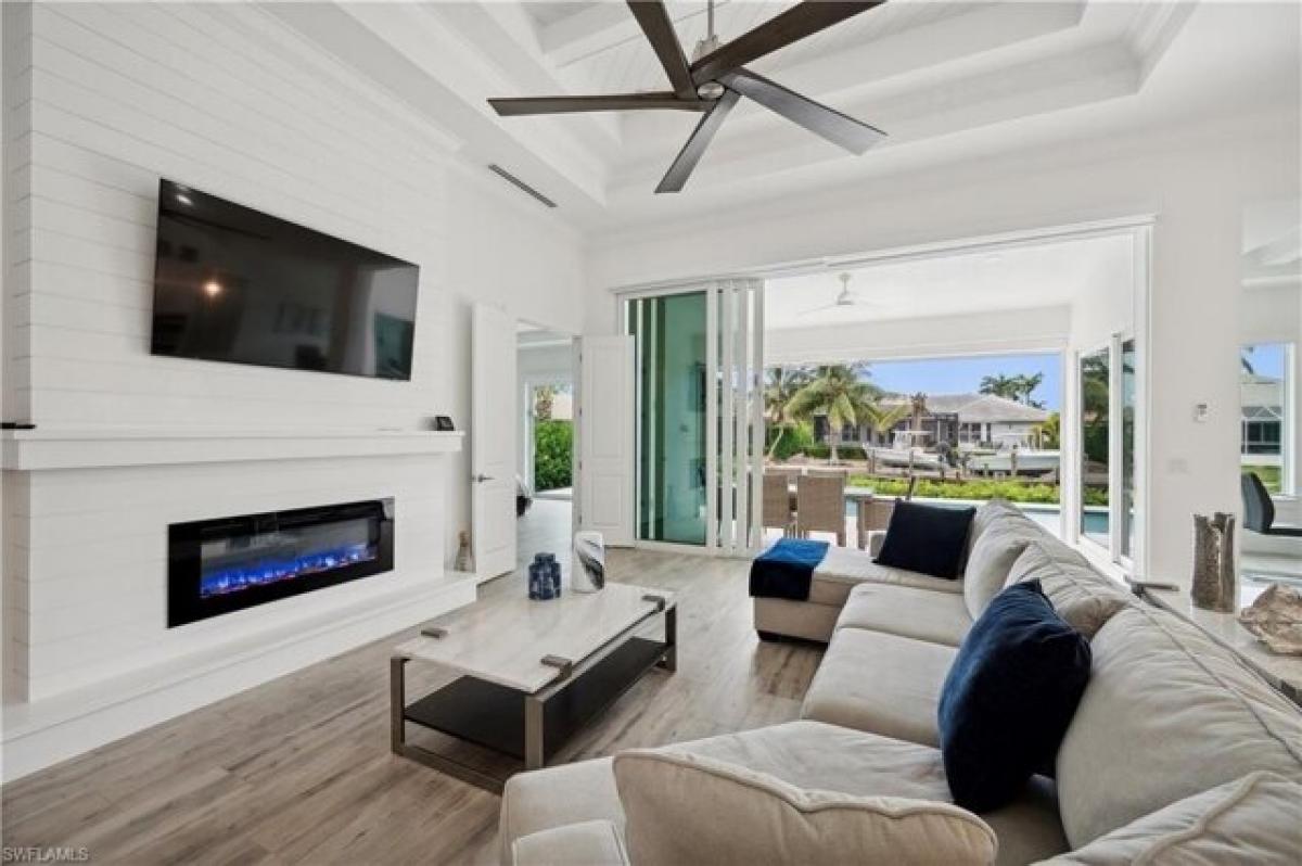 Дом с 3 спальнями в Марко-Айленд, США № 435307