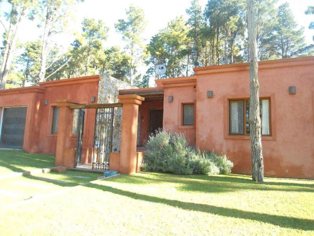 5 bedrooms House in Mar del Plata, Argentina No. 78661