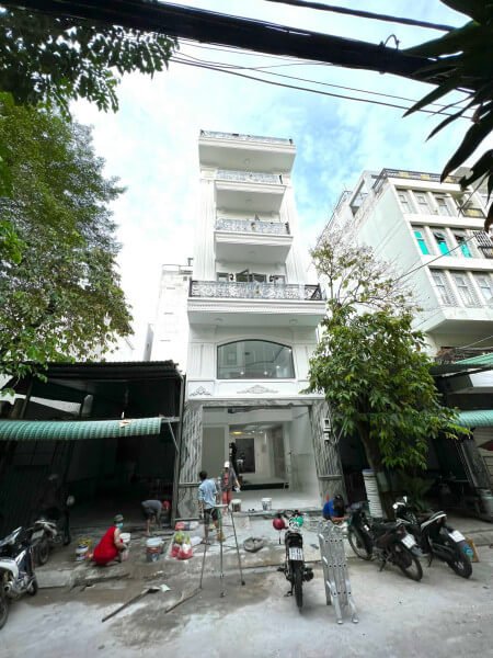 83.2m² House in District 7, Vietnam No. 7567