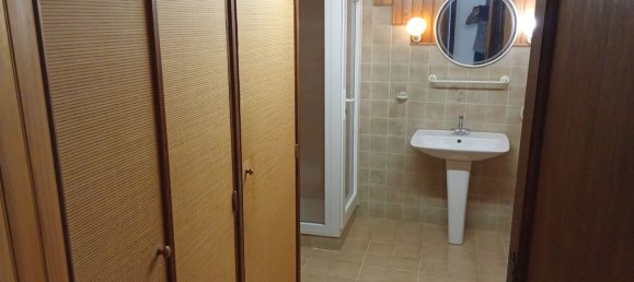 3 bedrooms House in Regusse, France No. 295187 3