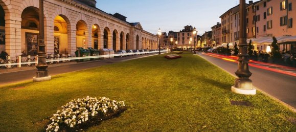 160m² Commercial property in Brescia, Italy No. 364132 4