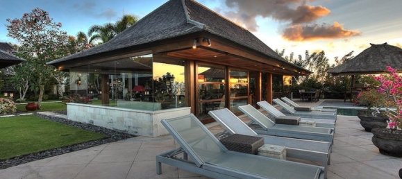 6 bedrooms Villa in South Kuta, Indonesia No. 3106 2