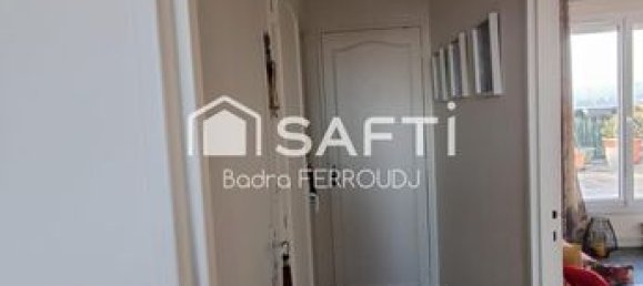Apartamento de 1 dormitorio en Bondy, France No. 354426 7