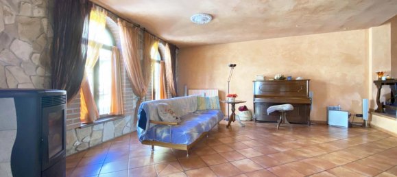7 rooms Apartment in Serravalle Sesia, Italy No. 232773 8
