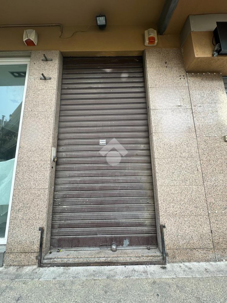 4 rooms Warehouse in Canosa di Puglia, Italy No. 314483