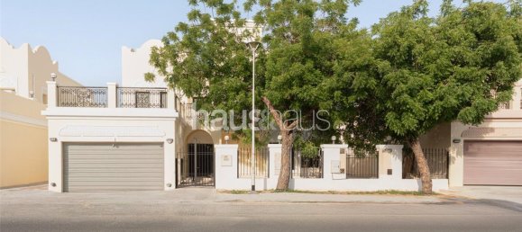 5 bedrooms Villa in Jumeirah Village Triangle, UAE No. 98637 2