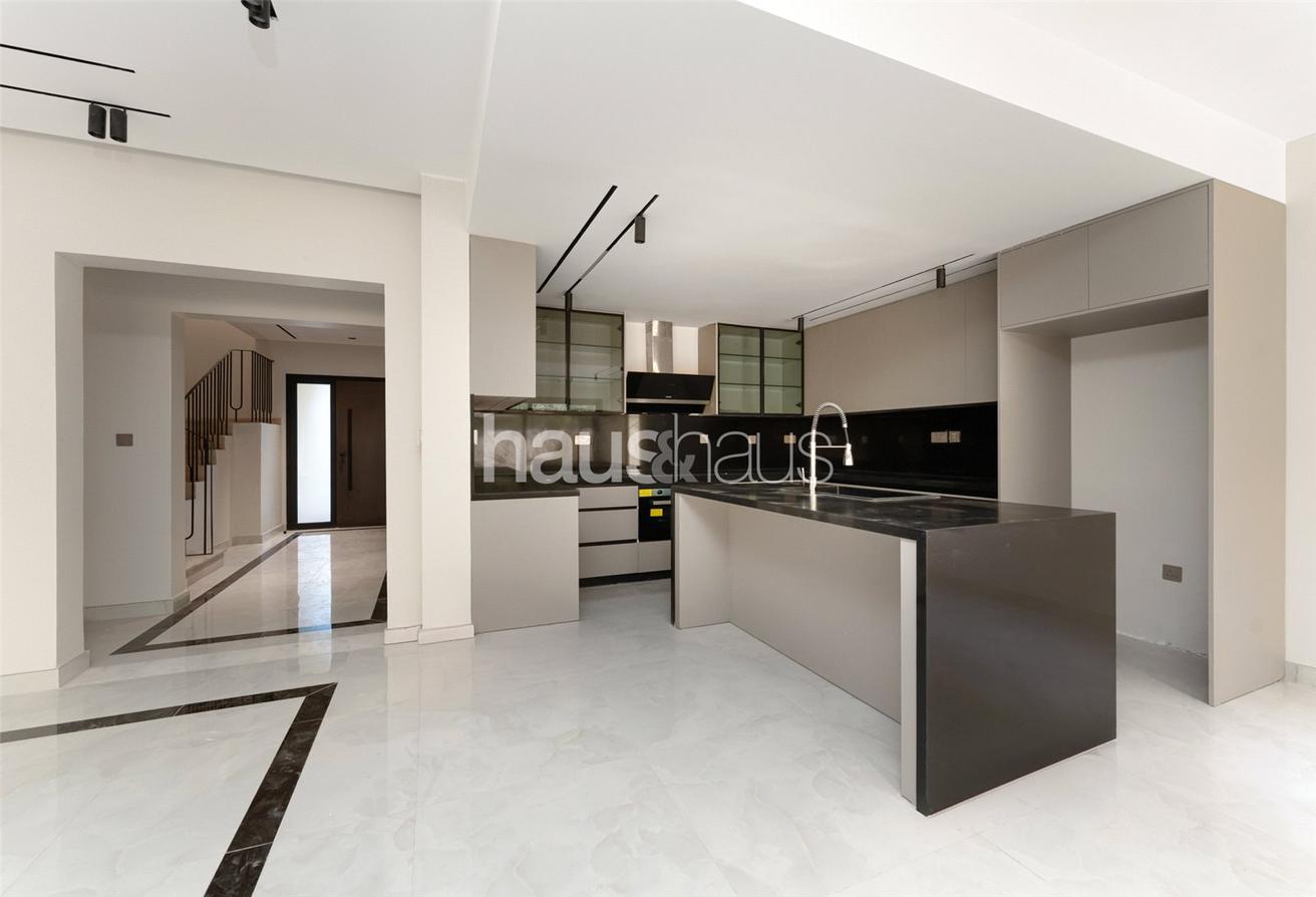 5 bedrooms Villa in Jumeirah Village Triangle, UAE No. 98637