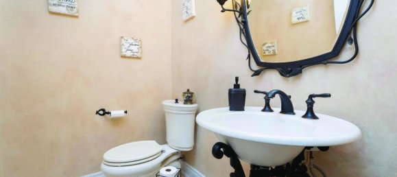 4 bedrooms House in Mississauga, Canada No. 910 12