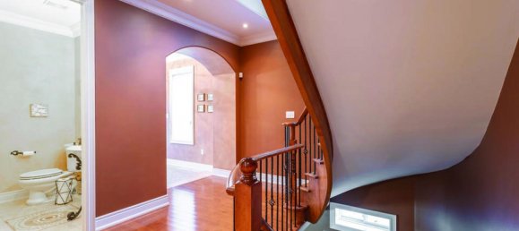 4 bedrooms House in Mississauga, Canada No. 910 11