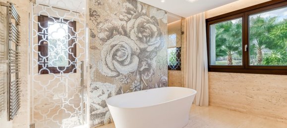 6 bedrooms Villa in Marbella, Spain No. 109445 8