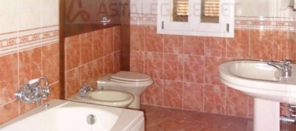 3 Schlafzimmer Wohnung in Mede, Italy, Nr. 259907 13