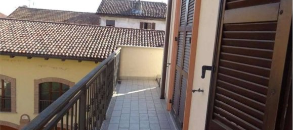 3 Schlafzimmer Wohnung in Mede, Italy, Nr. 259907 6