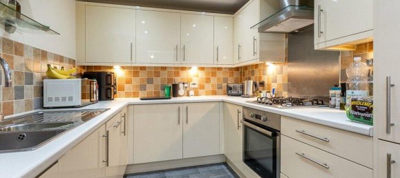 Apartamento T2 em Redhill, United Kingdom N.º 12315 4