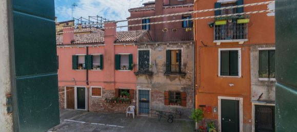 4 rooms Apartment in Venice, Italy No. 279039 8