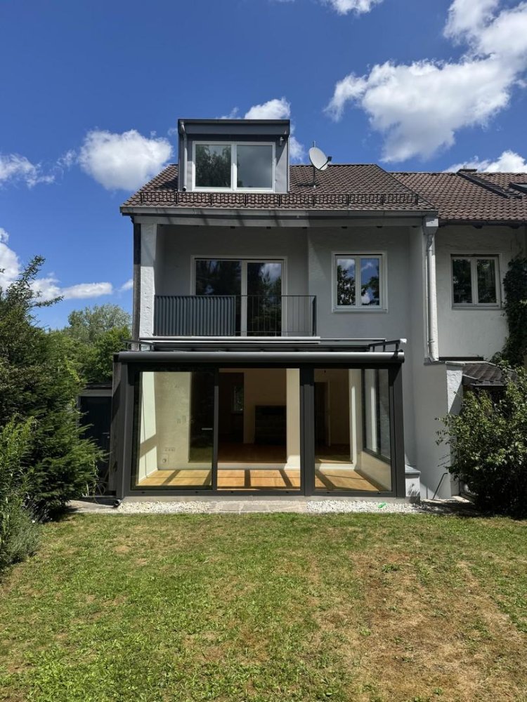 Таунхаус с 3 спальнями в Мюнхен, Германия № 309190