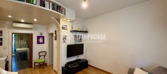 Квартира с 3 комнатами в Милан, Италия № 241006 6