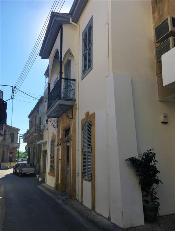 220m² Villa in Nicosia, Cyprus No. 2241