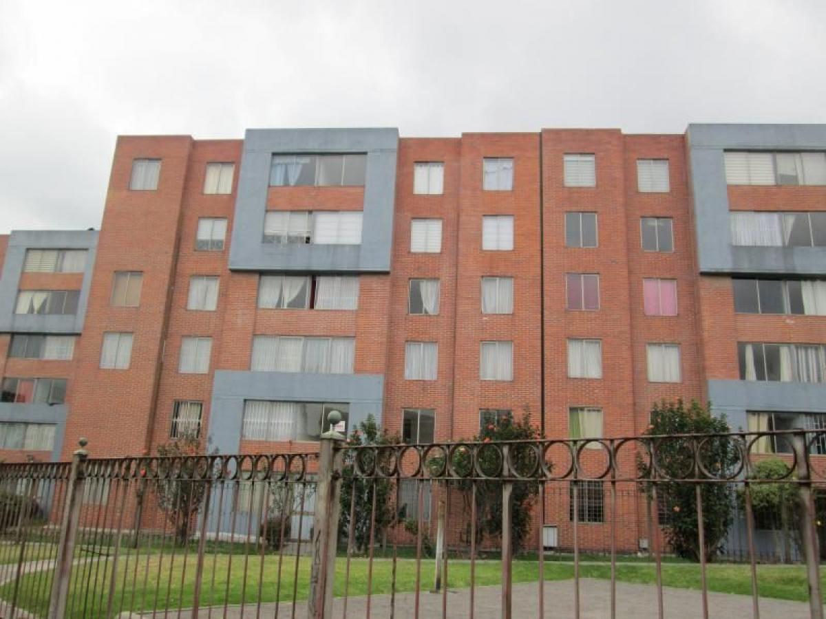 3 bedrooms House in Bogota, Colombia No. 14418