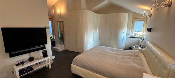 Villa de 3 dormitorios en Bergamo, Italy No. 302579 23