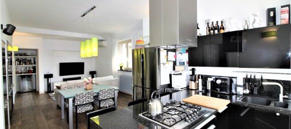 Villa de 3 dormitorios en Bergamo, Italy No. 302579 8