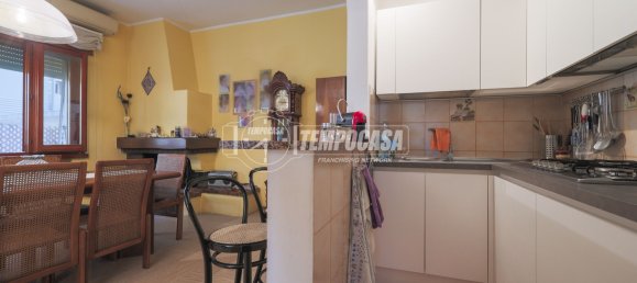 3-salle Appartement à Rimini, Italy No. 305139 21