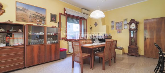 3-salle Appartement à Rimini, Italy No. 305139 15