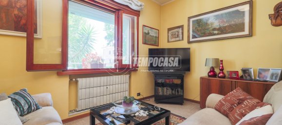 3-salle Appartement à Rimini, Italy No. 305139 14