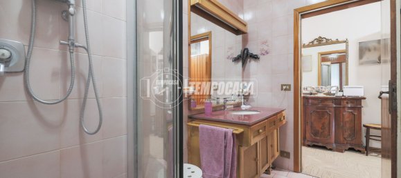 3-salle Appartement à Rimini, Italy No. 305139 11