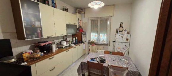 5 rooms Apartment in Como, Italy No. 2803 3
