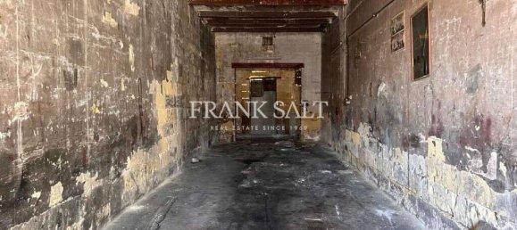202m² Warehouse in Qormi, Malta No. 13522 2