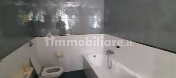 Дом с 5 спальнями в Мира, Италия № 165801 25