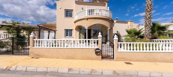 3 bedrooms House in San Miguel de Salinas, Spain No. 152295 5
