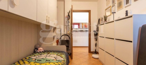 Apartamento de 2 dormitorios en Pordenone, Italy No. 374791 18