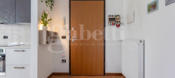 Apartamento de 2 dormitorios en Pordenone, Italy No. 374791 35