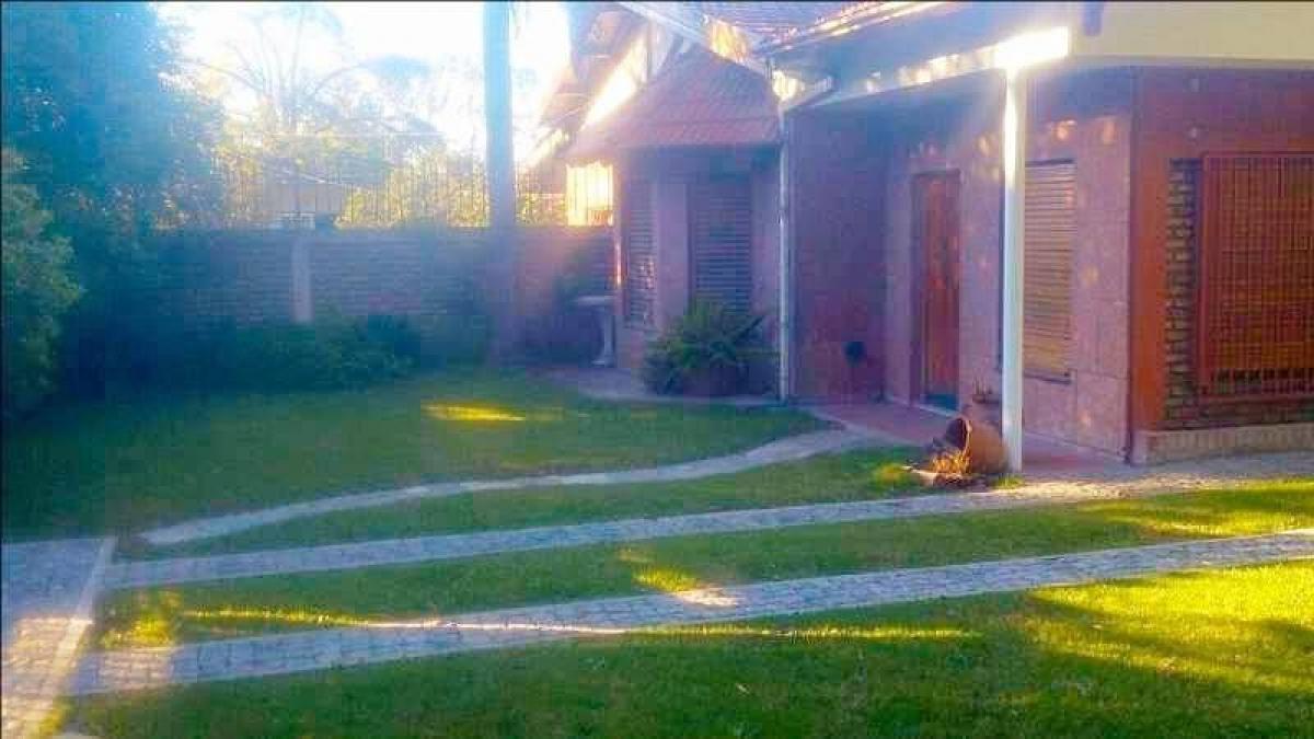 2 bedrooms Farm in Esteban Echeverria, Argentina No. 40563