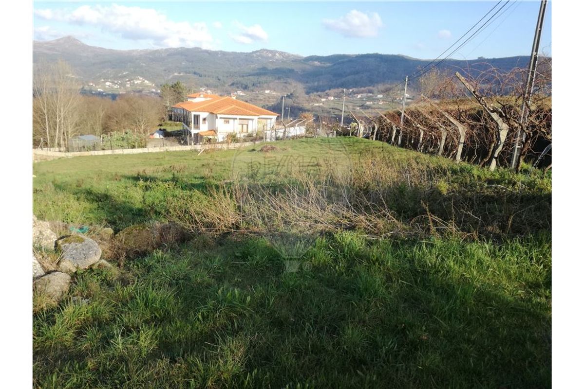 2054m² Land in Baiao, Portugal No. 60354
