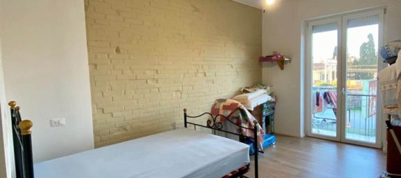 Квартира с 3 комнатами в Фоллоника, Италия № 223730 3