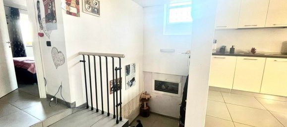 9 rooms House in Capannori, Italy No. 14441 37