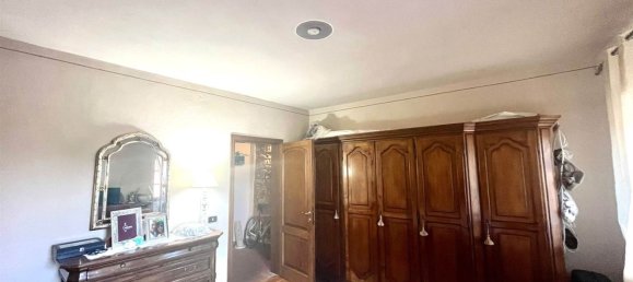 9 rooms House in Capannori, Italy No. 14441 31