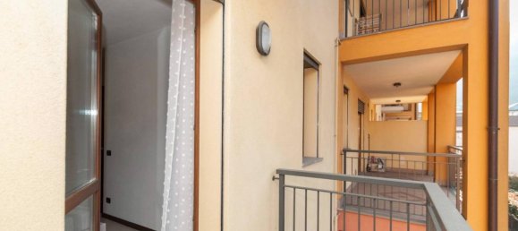 3 rooms Apartment in Gazzaniga, Italy No. 37255 13