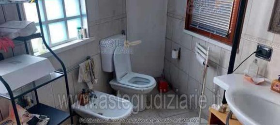 4 rooms House in San Felice sul Panaro, Italy No. 98090 42