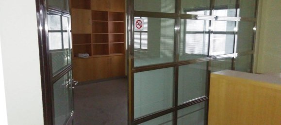 Propiedad comercial en León, Spain 300 m² No. 81756 6