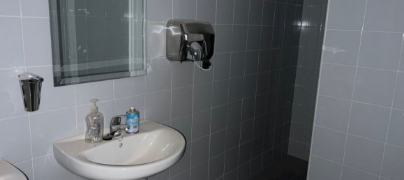 Propiedad comercial en León, Spain 300 m² No. 81756 13