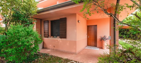 5 غرف نوم فيلا في Curtatone, Italy رقم 362849 31